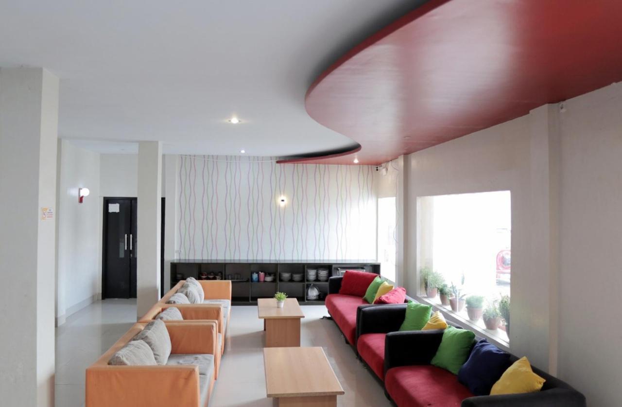 Reddoorz @ Pasangkayu Mamuju Utara Hotel Exterior photo