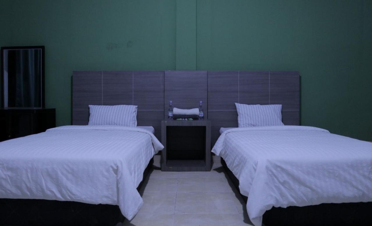 Reddoorz @ Pasangkayu Mamuju Utara Hotel Exterior photo