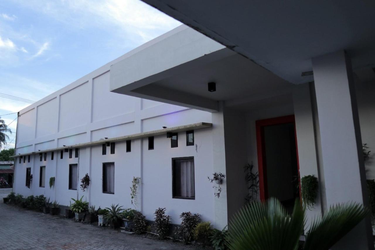 Reddoorz @ Pasangkayu Mamuju Utara Hotel Exterior photo